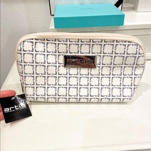 Artis makeup/ brush holder bag